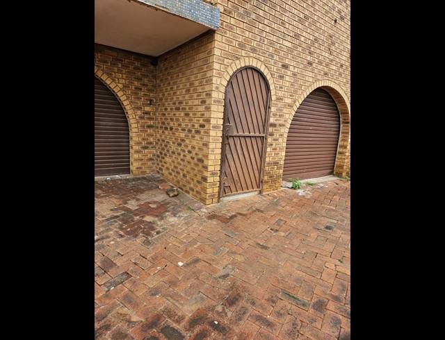 14 BEDROOM APARTMENT FOR SALE IN LAUDIUM
